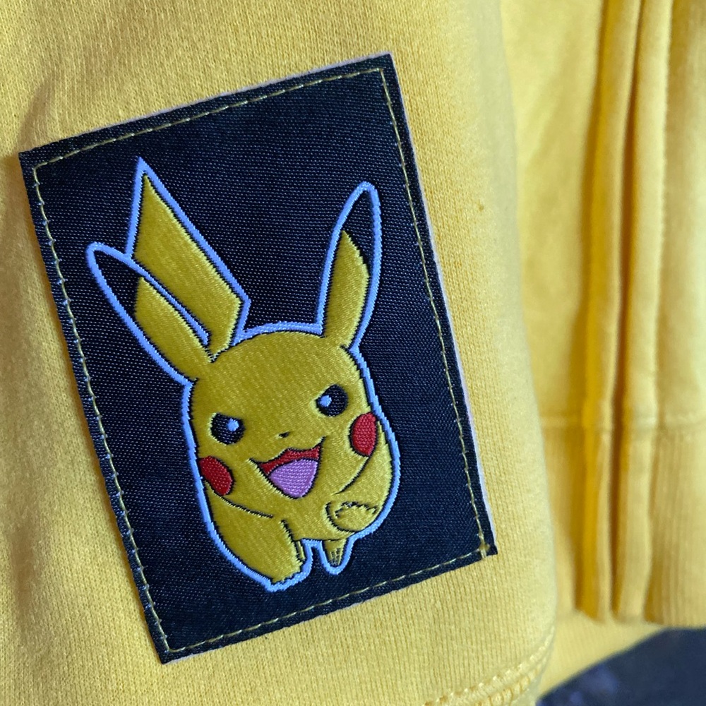 Pokemon Pikachu Character Hooded Sweatshirt - Yellow S (6/7) NWT - Picture 4 of 11